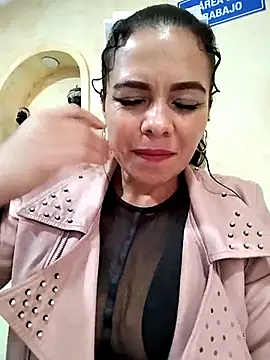 Snapshot of Ariana-07 chatting on March 2025 07:29:02 PM Ariana-07 online show from March 2025 07:29:02 PM