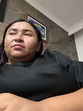 Snapshot of KarlaWild chatting on February 2025 02:04:02 AM KarlaWild online show from February 2025 02:04:02 AM