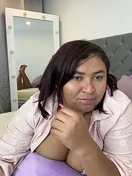 Snapshot of KarlaWild chatting on February 2025 04:40:02 AM KarlaWild online show from February 2025 04:40:02 AM