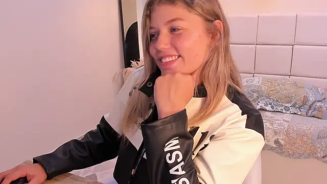 alaia greyy online show from February 2026 11:01:01 PM