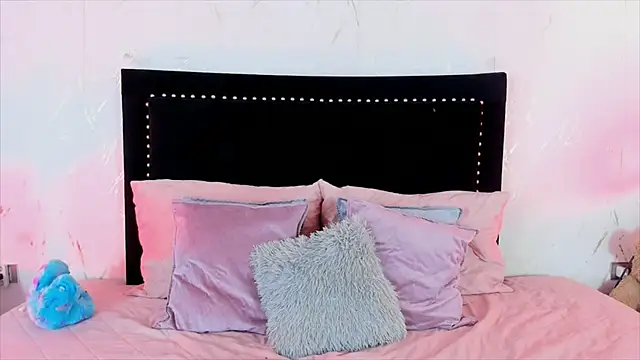 LittleCuties online show from January 2026 02:58:02 AM