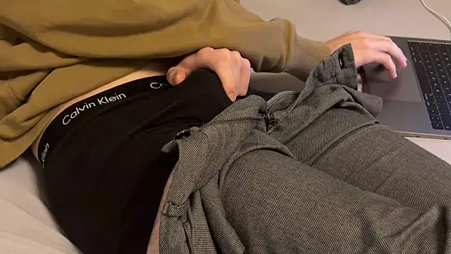 berg michael1 online show from December 2025 04:14:02 PM