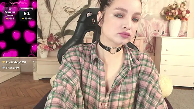 BritneyBarker online show from October 2025 04:04:02 AM