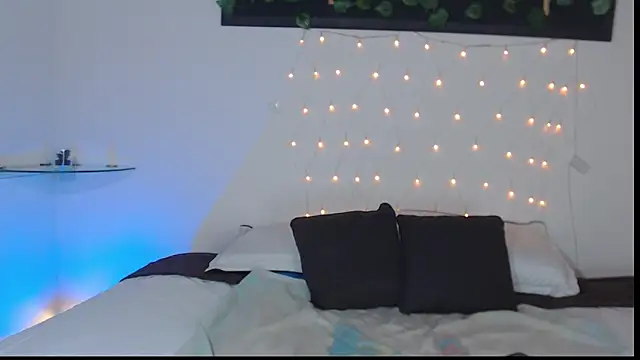 saray  jones online show from March 2025 09:04:01 PM