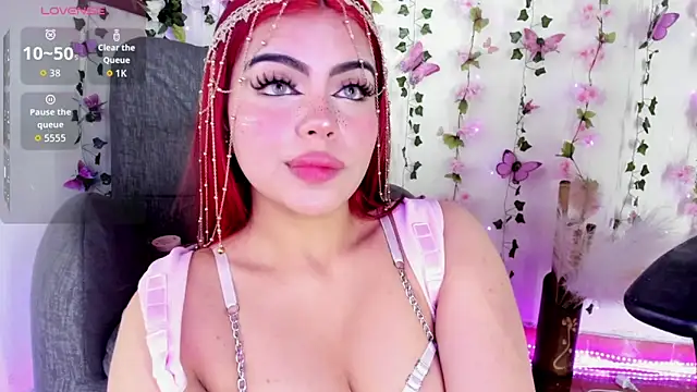 Snapshot of saray__jones chatting on April 2026 04:34:02 PM saray jones online show from April 2026 04:34:02 PM