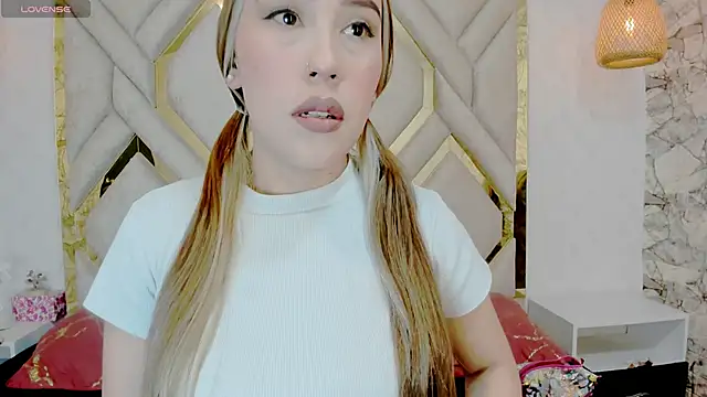 Lannajansen online show from January 2025 01:14:01 PM