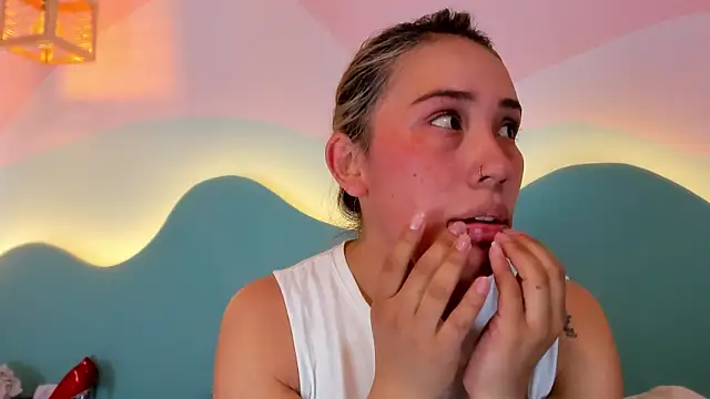 Lannajansen online show from December 2025 01:40:02 PM