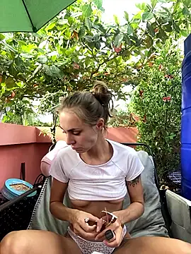 White Lu online show from February 2026 02:07:02 AM