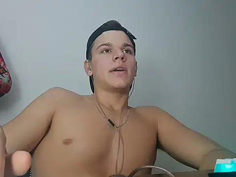 Snapshot of vitorsafado19 chatting on March 2025 05:53:01 AM vitorsafado19 online show from March 2025 05:53:01 AM