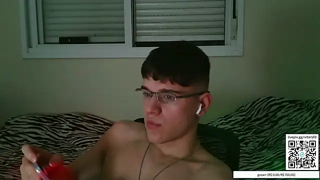 Snapshot of vitorsafado19 chatting on October 2025 03:01:02 AM vitorsafado19 online show from October 2025 03:01:02 AM