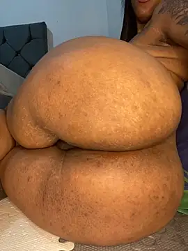 Snapshot of Charlotte_bronxxx chatting on November 2025 10:21:02 PM Charlotte bronxxx online show from November 2025 10:21:02 PM