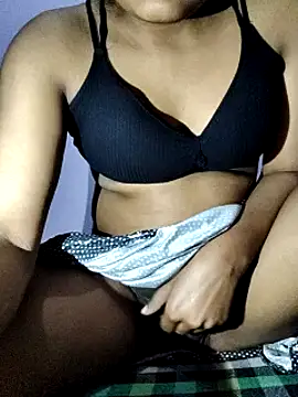 Snapshot of Red-Rose25 chatting on January 2025 04:35:01 PM Red-Rose25 online show from January 2025 04:35:01 PM