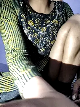 Snapshot of Red-Rose25 chatting on February 2025 10:04:01 AM Red-Rose25 online show from February 2025 10:04:01 AM