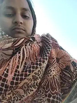 Snapshot of Red-Rose25 chatting on February 2025 06:03:01 AM Red-Rose25 online show from February 2025 06:03:01 AM