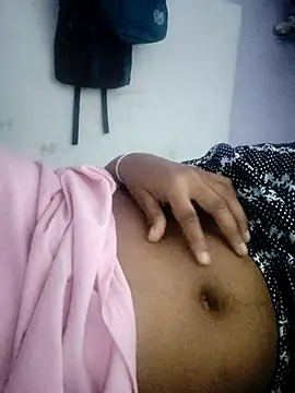 Snapshot of Red-Rose25 chatting on October 2025 10:58:02 AM Red-Rose25 online show from October 2025 10:58:02 AM