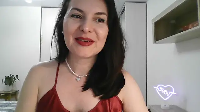 Victoria Glam online show from January 2025 11:23:01 PM