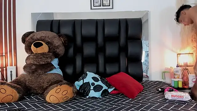 Snapshot of Amberr1 chatting on January 2025 12:11:02 PM Amberr1 online show from January 2025 12:11:02 PM