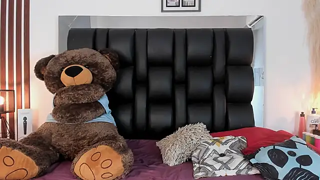 Amberr1 online show from January 2025 12:16:02 PM