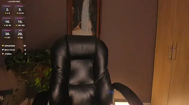 eilynxx online show from February 2025 03:10:02 AM