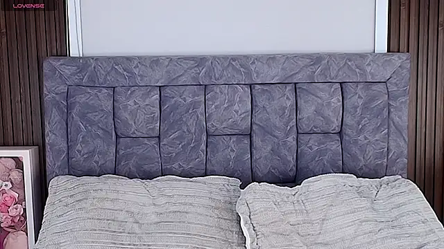 MeganCrow online show from April 2026 07:58:01 PM