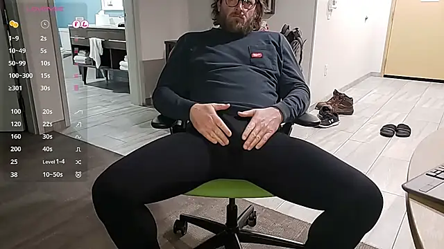 Snapshot of rrunner7718 chatting on March 2025 02:19:01 AM rrunner7718 online show from March 2025 02:19:01 AM