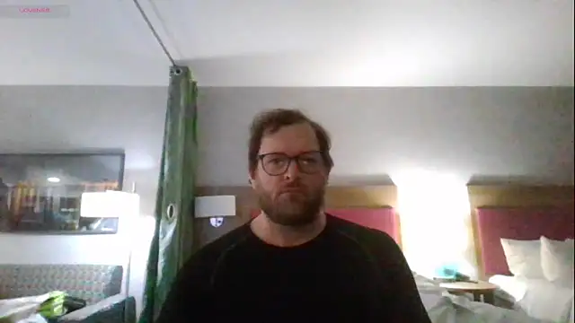 Snapshot of rrunner7718 chatting on April 2026 12:33:01 AM rrunner7718 online show from April 2026 12:33:01 AM