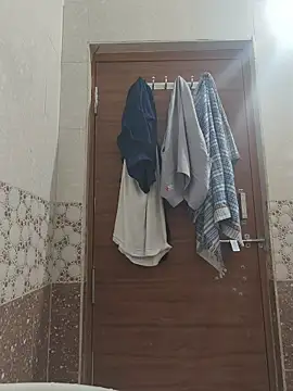 randit7 online show from November 2025 04:56:02 AM