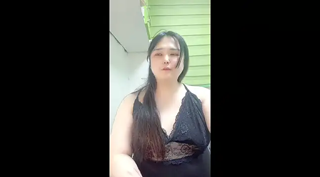 Snapshot of whhbbny chatting on January 2025 10:54:01 AM whhbbny online show from January 2025 10:54:01 AM