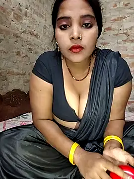 Snapshot of Simrandeshipp chatting on December 2025 05:23:01 AM Simrandeshipp online show from December 2025 05:23:01 AM