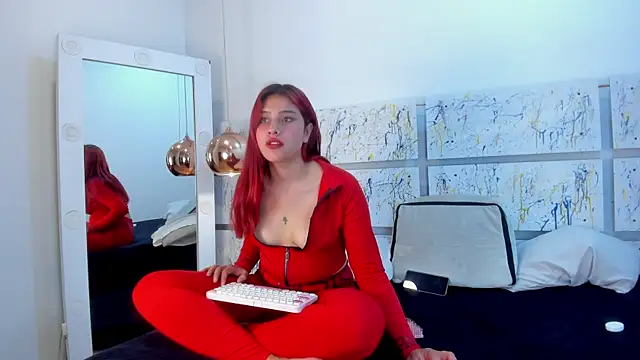 Nikki and Mayk online show from December 2025 02:40:02 AM