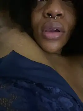 Boneca25 online show from February 2026 09:02:01 PM