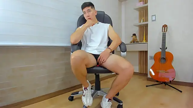 Tombarden online show from December 2025 07:23:02 PM