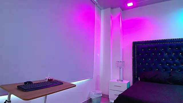 Milu ballmer online show from November 2025 06:19:02 PM