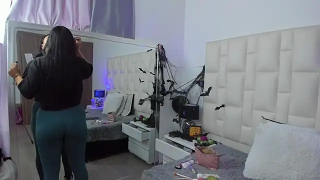 Ariana rouse online show from October 2025 04:11:01 PM