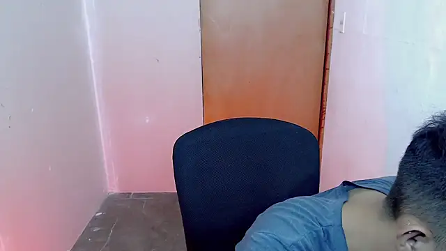 Alexxx lov online show from September 2025 01:00:01 PM