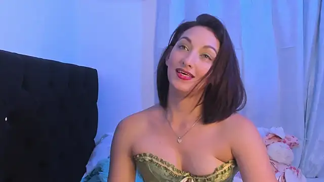 Snapshot of vicky__skinny_1 chatting on January 2025 01:07:01 PM vicky  skinny 1 online show from January 2025 01:07:01 PM