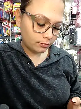 Vale Saenzz online show from November 2025 09:36:02 PM