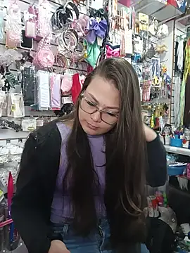 Vale Saenzz online show from November 2025 04:40:02 PM