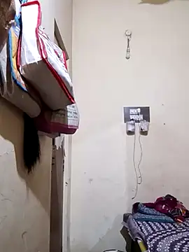 Snapshot of TeluguammayiMahi chatting on February 2025 12:47:02 AM TeluguammayiMahi online show from February 2025 12:47:02 AM