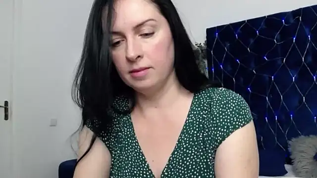 JacquelineElle online show from February 2025 06:39:01 PM