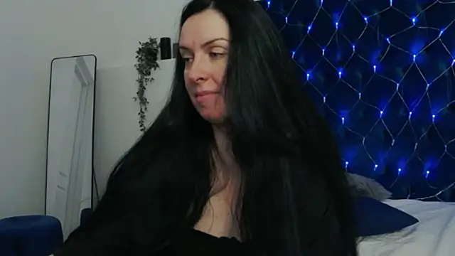 JacquelineElle online show from March 2025 12:37:01 AM