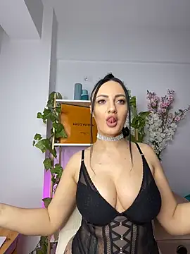 RaisaSalvi online show from March 2025 03:53:02 PM