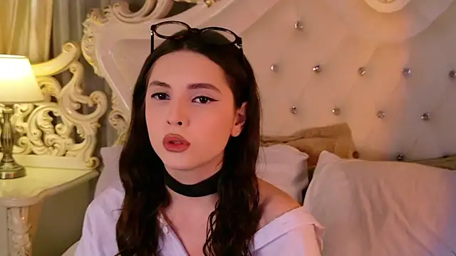 GIGI DAV online show from November 2025 08:55:01 PM