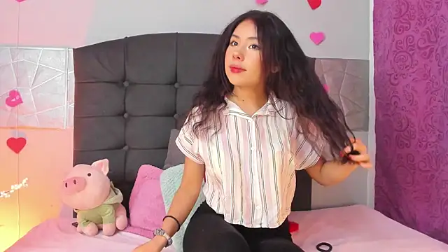 Snapshot of Alice_evans_lov chatting on February 2025 05:02:01 AM Alice evans lov online show from February 2025 05:02:01 AM