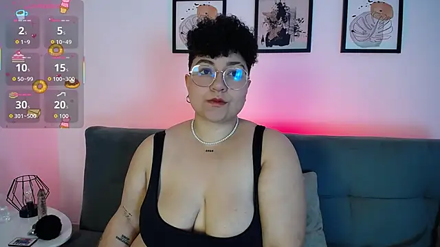 curly cam queen69 online show from October 2025 11:38:01 PM