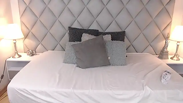 Snapshot of LalyCastro chatting on February 2025 07:16:02 PM LalyCastro online show from February 2025 07:16:02 PM