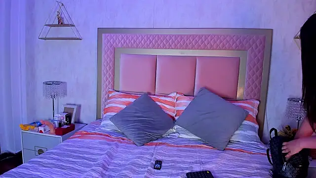 ElhaThomson online show from February 2025 08:44:02 PM