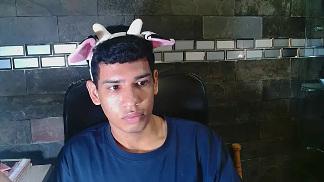 Santiago-Thompson online show from October 2025 11:45:02 PM