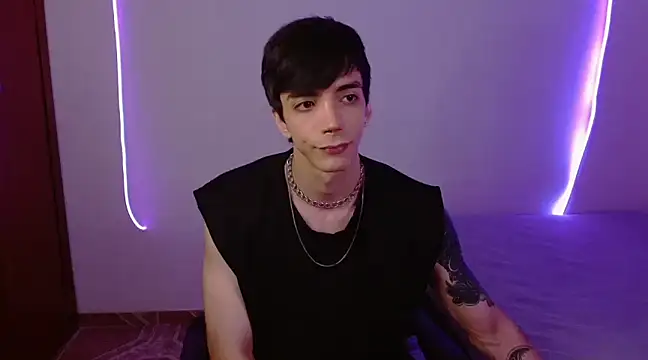 H3ll B0I online show from February 2025 07:00:02 AM