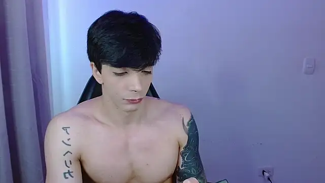 H3ll B0I online show from April 2026 11:38:01 AM